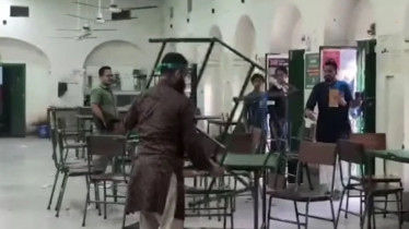 মধুর ক্যান্টিনে ভাঙচুর, এক যুবক আটক