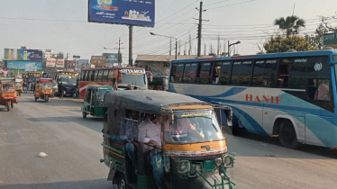 নির্বাচনী ছুটি শেষে কর্মস্থলে ফিরছে মানুষ