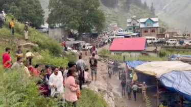 জম্মু-কাশ্মীরে ভূমিধসে মৃত ৩১, বৈষ্ণোদেবী যাত্রা স্থগিত