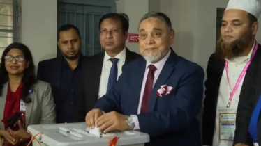ভোট দিলেন প্রধান নির্বাচন কমিশনার ভোট দিলেন প্রধান নির্বাচন কমিশনার