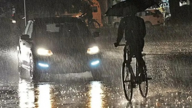 স্বস্তির শিলাবৃষ্টিতে ভিজল ঢাকা, শুরু হলো প্রাক-মৌসুমি বৃষ্টিবলয় ‘গোধূলি’