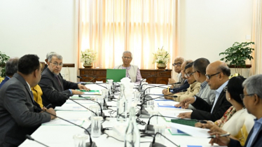 প্রধান উপদেষ্টার নেতৃত্বে দেশের অর্থনৈতিক অগ্রগতি নিয়ে বৈঠক