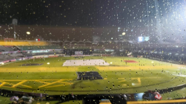 ২৭৫ রানের তাড়ায় ব্যাট করতে নেমে ধুঁকছে বাংলাদেশ, বৃষ্টিতে বন্ধ ম্যাচ