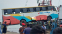 পদ্মায় তলিয়ে যাওয়া বাস উদ্ধার, বেঁচে গেল ৩৮ প্রাণ