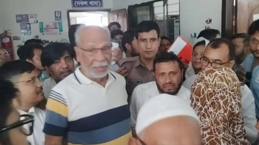 ‘আত্মগোপন করি না, আত্মপ্রকাশ করি’
