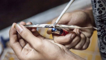 ইয়াবার করাল গ্রাসে বাংলাদেশ: আইরিশ টাইমসের প্রতিবেদনে উঠে আসা অন্ধকার চিত্র ইয়াবার করাল গ্রাসে বাংলাদেশ: আইরিশ টাইমসের প্রতিবেদনে উঠে আসা অন্ধকার চিত্র