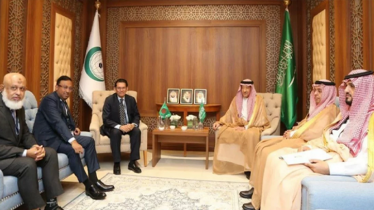 জেদ্দায় ওআইসির শীর্ষ নেতাদের সঙ্গে পররাষ্ট্রমন্ত্রীর বৈঠক