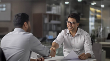 বিনা অভিজ্ঞতায় চাকরি দিচ্ছে ইসলামী ব্যাংক