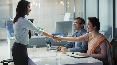 মার্কেটিং অফিসার নেবে মেরী স্টোপস