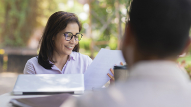 চাকরি দেবে মিনিস্টার, অভিজ্ঞতা ছাড়াও করা যাবে আবেদন
