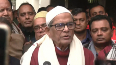 মনোনয়ন জমা দিয়ে এলাকাবাসীকে আশ্বাস দিলেন মির্জা ফখরুল