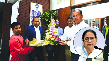 তারেক রহমানকে ফুলেল শুভেচ্ছা জানিয়ে মিষ্টি পাঠালেন মমতা