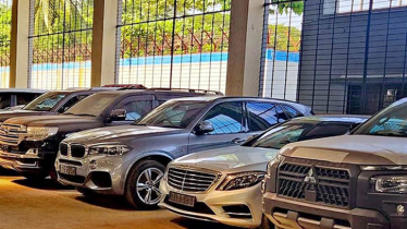 এমপিদের অখালাস ৩১ বিলাসবহুল গাড়ি জনপ্রশাসন মন্ত্রণালয়ে হস্তান্তর এমপিদের অখালাস ৩১ বিলাসবহুল গাড়ি জনপ্রশাসন মন্ত্রণালয়ে হস্তান্তর