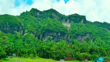 টেকনাফে পাহাড়ি এলাকা থেকে ৬ কৃষককে অপহরণ টেকনাফে পাহাড়ি এলাকা থেকে ৬ কৃষককে অপহরণ