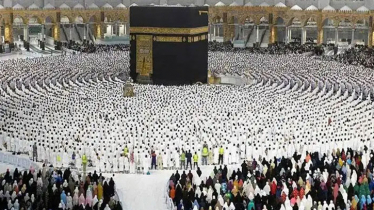 চলতি বছর হজে যেতে নিবন্ধন করেছেন ৭৬৫৮০ বাংলাদেশি