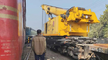 ৯ ঘণ্টা পর ঢাকা-সিলেট-চট্টগ্রাম রুটে ট্রেন চলাচল স্বাভাবিক ৯ ঘণ্টা পর ঢাকা-সিলেট-চট্টগ্রাম রুটে ট্রেন চলাচল স্বাভাবিক