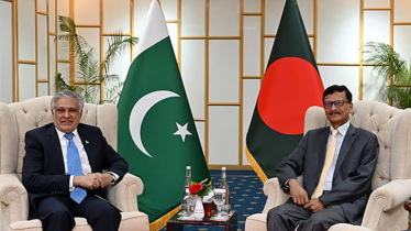 পাকিস্তানের পররাষ্ট্রমন্ত্রীর সঙ্গে বৈঠকে পররাষ্ট্র উপদেষ্টা পাকিস্তানের পররাষ্ট্রমন্ত্রীর সঙ্গে বৈঠকে পররাষ্ট্র উপদেষ্টা