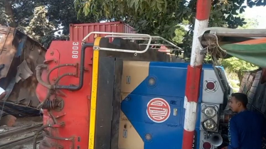 চট্টগ্রামে ট্রেন-ট্রাক সংঘর্ষে নিহত ১ চট্টগ্রামে ট্রেন-ট্রাক সংঘর্ষে নিহত ১