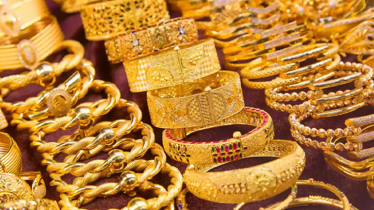 ২৪ ঘণ্টার ব্যবধানে ফের বাড়ল সোনার দাম ২৪ ঘণ্টার ব্যবধানে ফের বাড়ল সোনার দাম