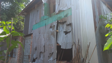 ফরিদপুরে মসজিদের চাবি নিয়ে সংঘর্ষে আহত ৫০, বাড়িঘর ভাঙচুর