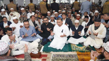 তারেক রহমানের উপস্থিতিতে গুলশান আজাদ মসজিদে দোয়া মাহফিল