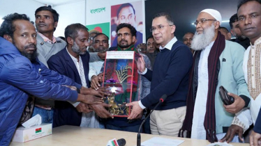 রিকশা-ভ্যান-অটোচালকদের কষ্টের কথা শুনলেন তারেক রহমান রিকশা-ভ্যান-অটোচালকদের কষ্টের কথা শুনলেন তারেক রহমান