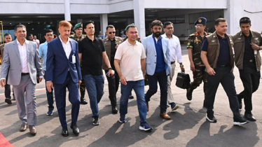 দিনাজপুরে পৌঁছেছেন প্রধানমন্ত্রী দিনাজপুরে পৌঁছেছেন প্রধানমন্ত্রী