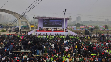 লাখো নেতাকর্মীর উচ্ছ্বাসে সংবর্ধনা মঞ্চে তারেক রহমান