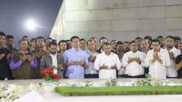 প্রচারণা শেষে বাবা-মায়ের কবর জিয়ারত করে ঘরে ফিরলেন তারেক রহমান