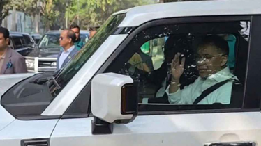 হাদির কবর জিয়ারত শেষে ভোটার হতে ইসির উদ্দেশে তারেক রহমান