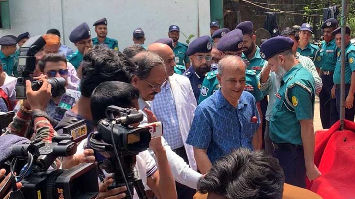 ‘ভারতে পালিয়ে থাকা আ.লীগ নেতাকর্মীদের ফিরিয়ে আনার চেষ্টা চলছে’ ‘ভারতে পালিয়ে থাকা আ.লীগ নেতাকর্মীদের ফিরিয়ে আনার চেষ্টা চলছে’
