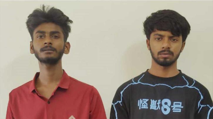 নারীদের লক্ষ্য করে অশালীন অঙ্গভঙ্গি, ২ তরুণ গ্রেফতার নারীদের লক্ষ্য করে অশালীন অঙ্গভঙ্গি, ২ তরুণ গ্রেফতার