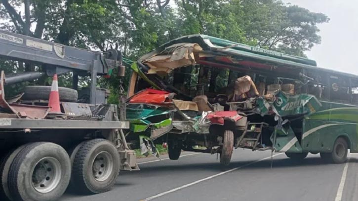 জুলাই মাসে ৪২৭টি সড়ক দুর্ঘটনায় প্রাণ গেলো ৩৮০ জনের