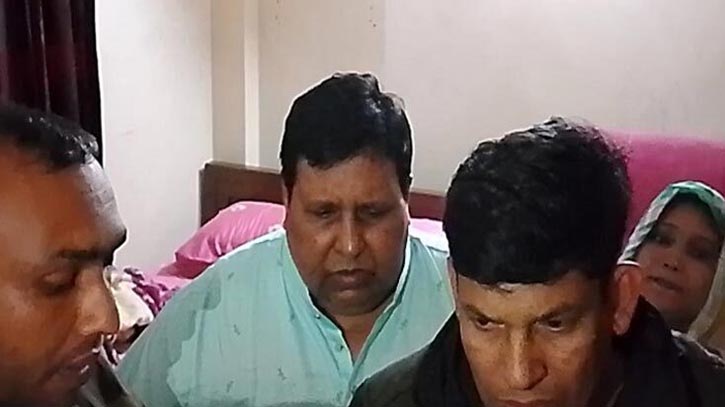 অপারেশন ডেভিল হান্ট, সাবেক এমপি চয়নসহ আটক ১০০ অপারেশন ডেভিল হান্ট, সাবেক এমপি চয়নসহ আটক ১০০