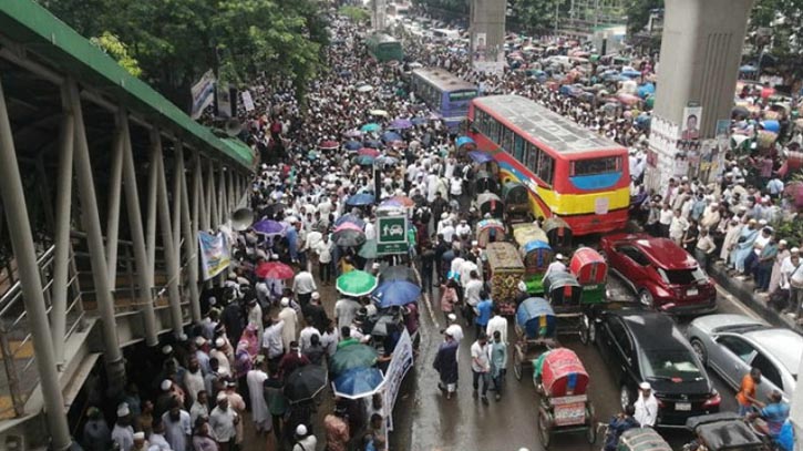 দাবি আদায়ের ঘোষণা না নিয়ে প্রেসক্লাব এলাকা ছাড়বেন না শিক্ষকরা