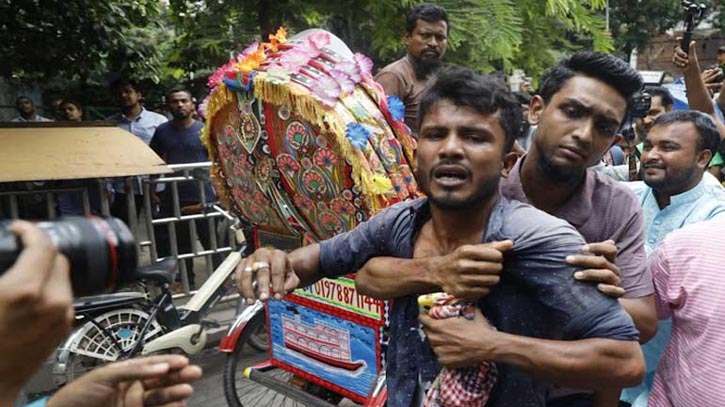 রিকশাচালক আজিজুর কিসের ভিত্তিতে আটক? ব্যাখা চেয়েছে সরকার