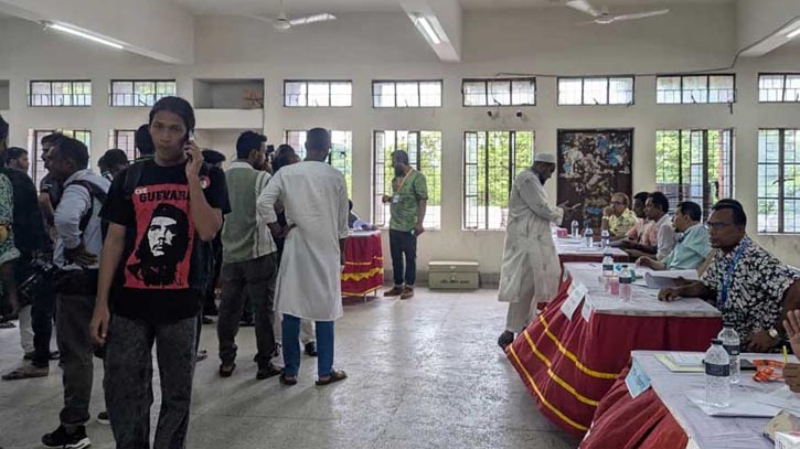 ছাত্রদলের পর জাবির ভোট বর্জন করলো বামপন্থী প্যানেল 
