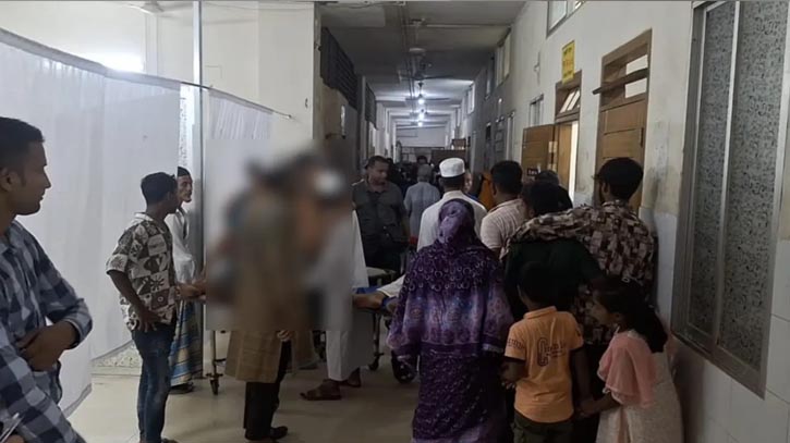 বরিশালে ছাত্রদল-শিবির সংঘর্ষ, আহত ২৫
