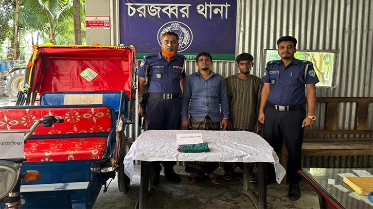 নোয়াখালীতে ঘুমের ওষুধ খাইয়ে অটোরিকশা চালককে হত্যা: গ্রেপ্তার ২