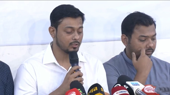 জুলাই সনদে সাইন করে ভুল করেছে বিএনপি: নাসীরুদ্দীন জুলাই সনদে সাইন করে ভুল করেছে বিএনপি: নাসীরুদ্দীন