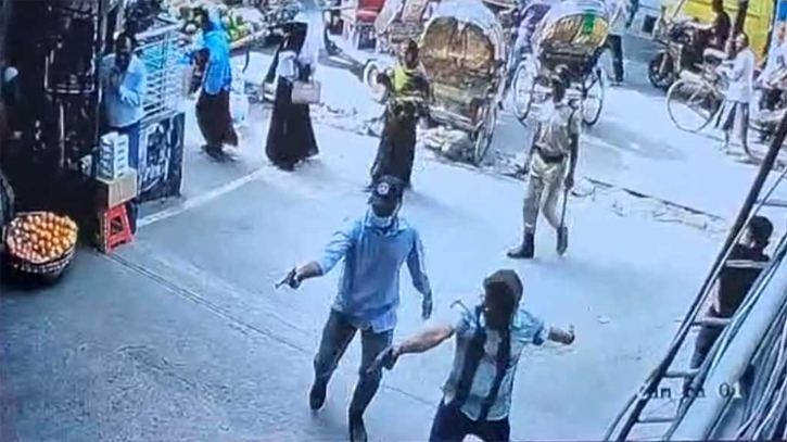 রাজধানীতে দিনে দুপুরে গুলি করে হত্যা