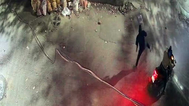 মোহাম্মদপুর প্রিপারেটরি স্কুলে পেট্রোলবোমা বিস্ফোরণ