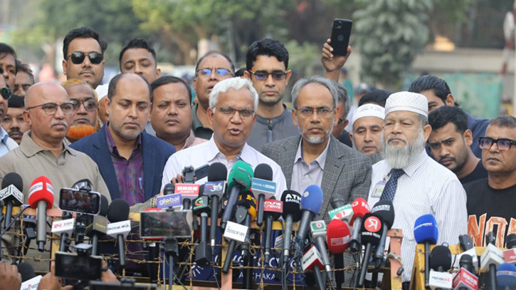 মধ্যরাতের পর খালেদা জিয়াকে লন্ডন নেওয়া হবে