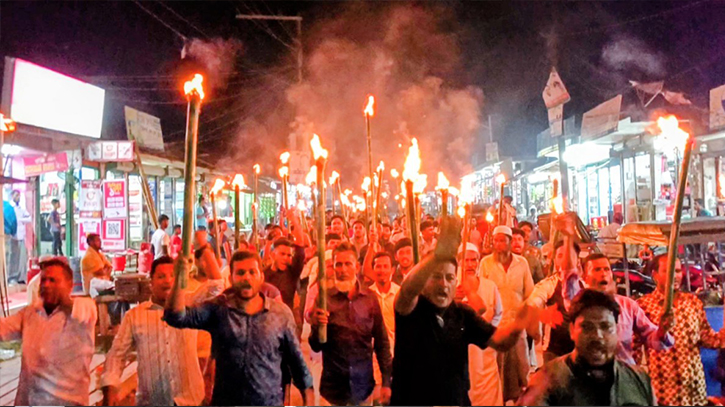 নোয়াখালী-৫ আসনে ধানের শীষের প্রার্থী ফখরুলের বিরুদ্ধে মশাল মিছিল