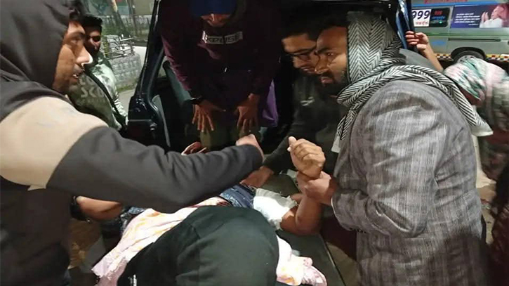 গাইবান্ধায় ছাত্রলীগ কর্মীর অস্ত্রের আঘাতে জামায়াত নেতা আহত