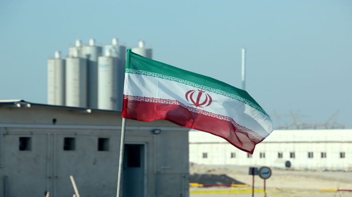 ‘বাপের কাছে ছুটে যাওয়া ছাড়া উপায় ছিল না’ ইসরায়েলকে ইরান