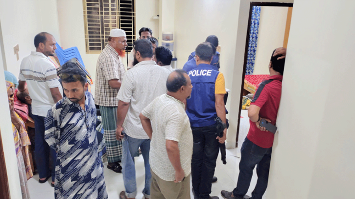 সাবেক সেনা সদস্যের স্ত্রী-মেয়েকে জবাই করে হত্যা, ৩০ ভরি স্বর্ণ লুট