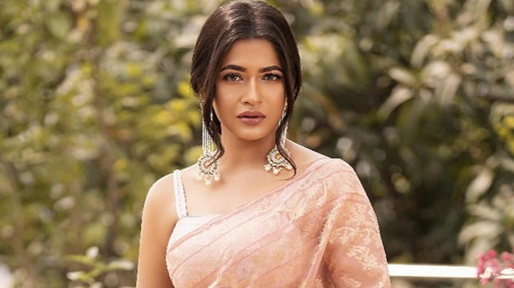 আমি ভাঙা নই, আমি অস্বস্তিকর নারী: বাঁধন