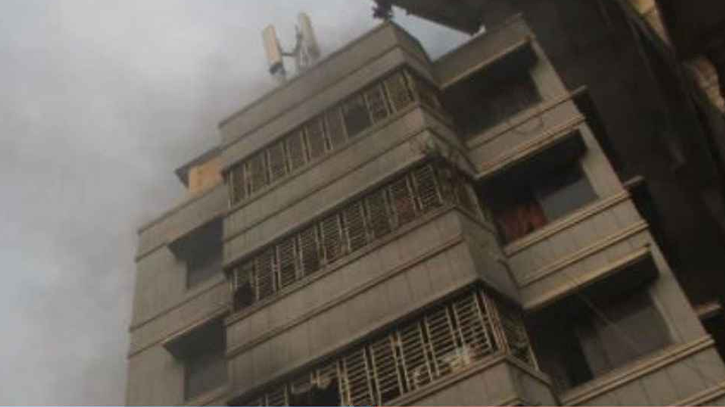 ঢাকায় ভূমিকম্পে হেলে পড়েছে ভবন, উদ্ধারে ফায়ার সার্ভিসের ২ ইউনিট