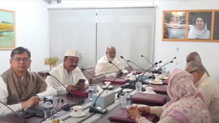 চলমান পরিস্থিতি নিয়ে বিএনপির জরুরি বৈঠক